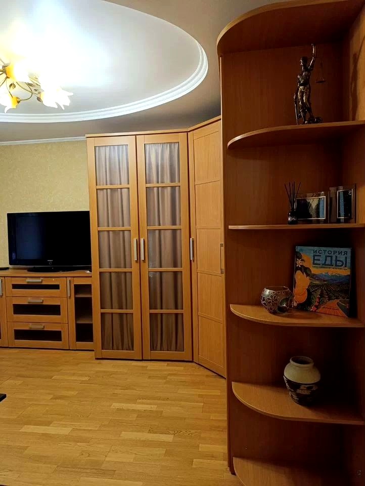 2-комнатная квартира в аренду, Москва, Средняя Калитниковская ул. 10 — 120 000 ₽/мес